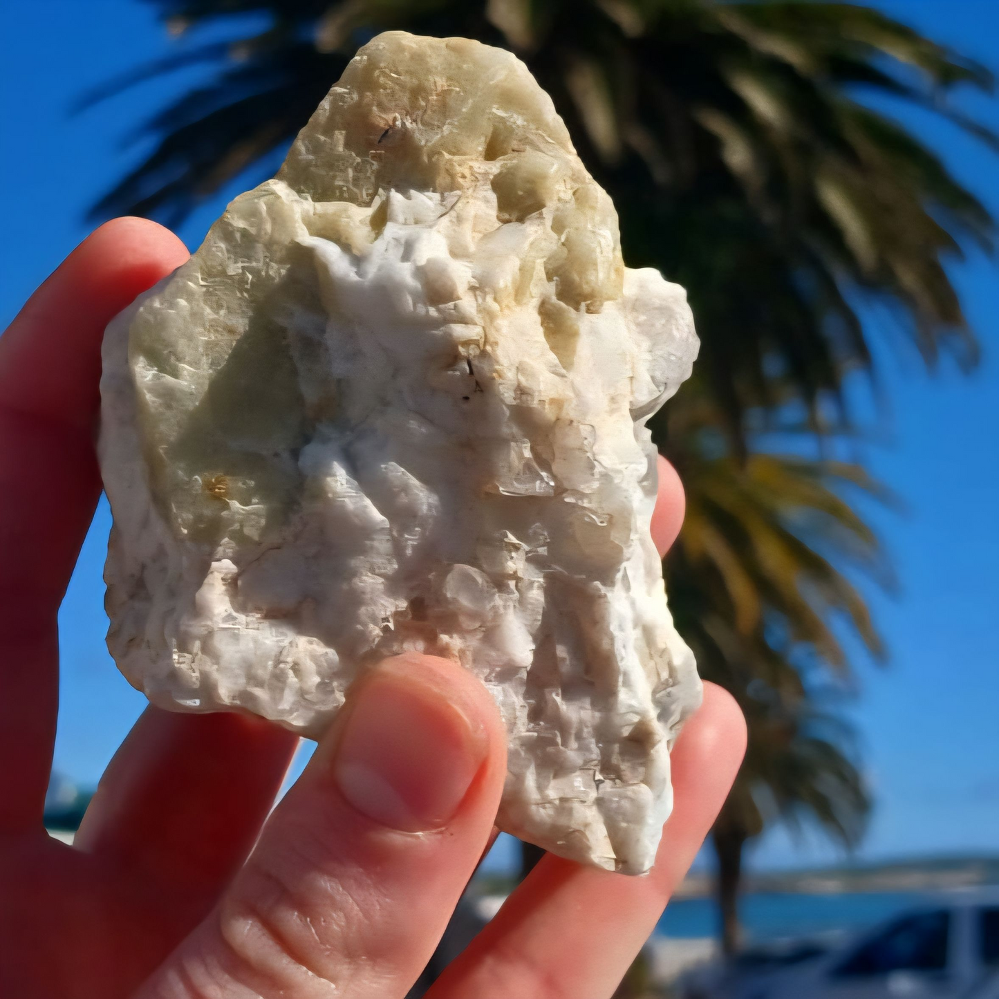 EMERALD RAW IN MATRIX