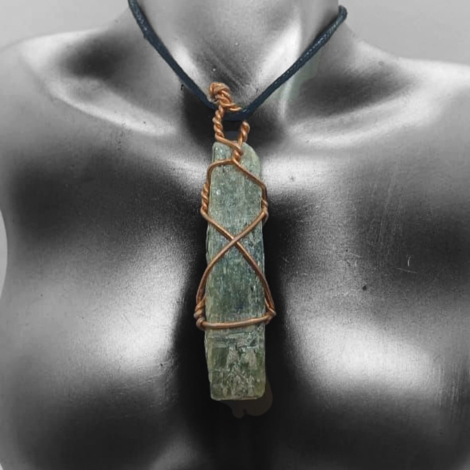 BLUE KYANITE COPPER WIRE WRAP PENDANT NECKLACE