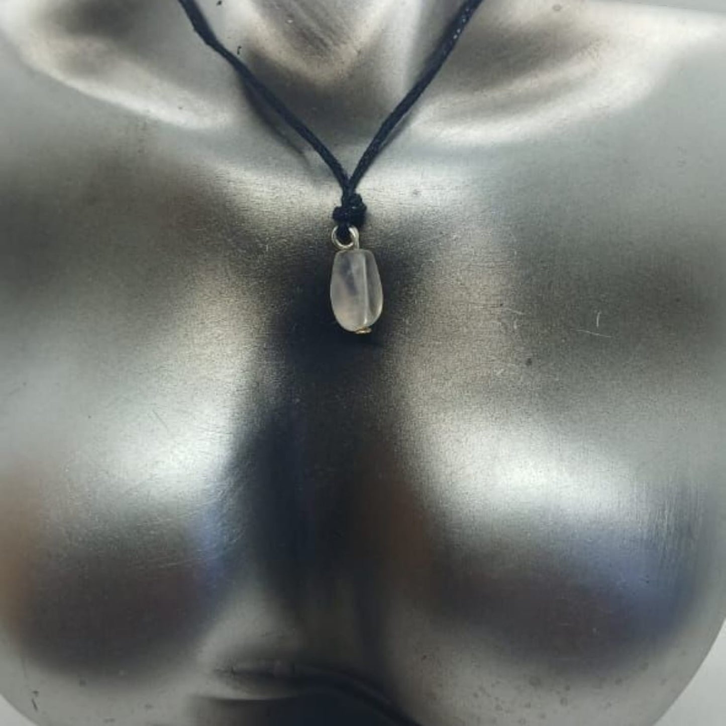 FLUORITE PENDANT NECKLACE