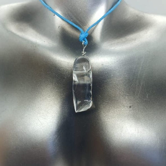 CLEAR QUARTZ PENDANT NECKLACE