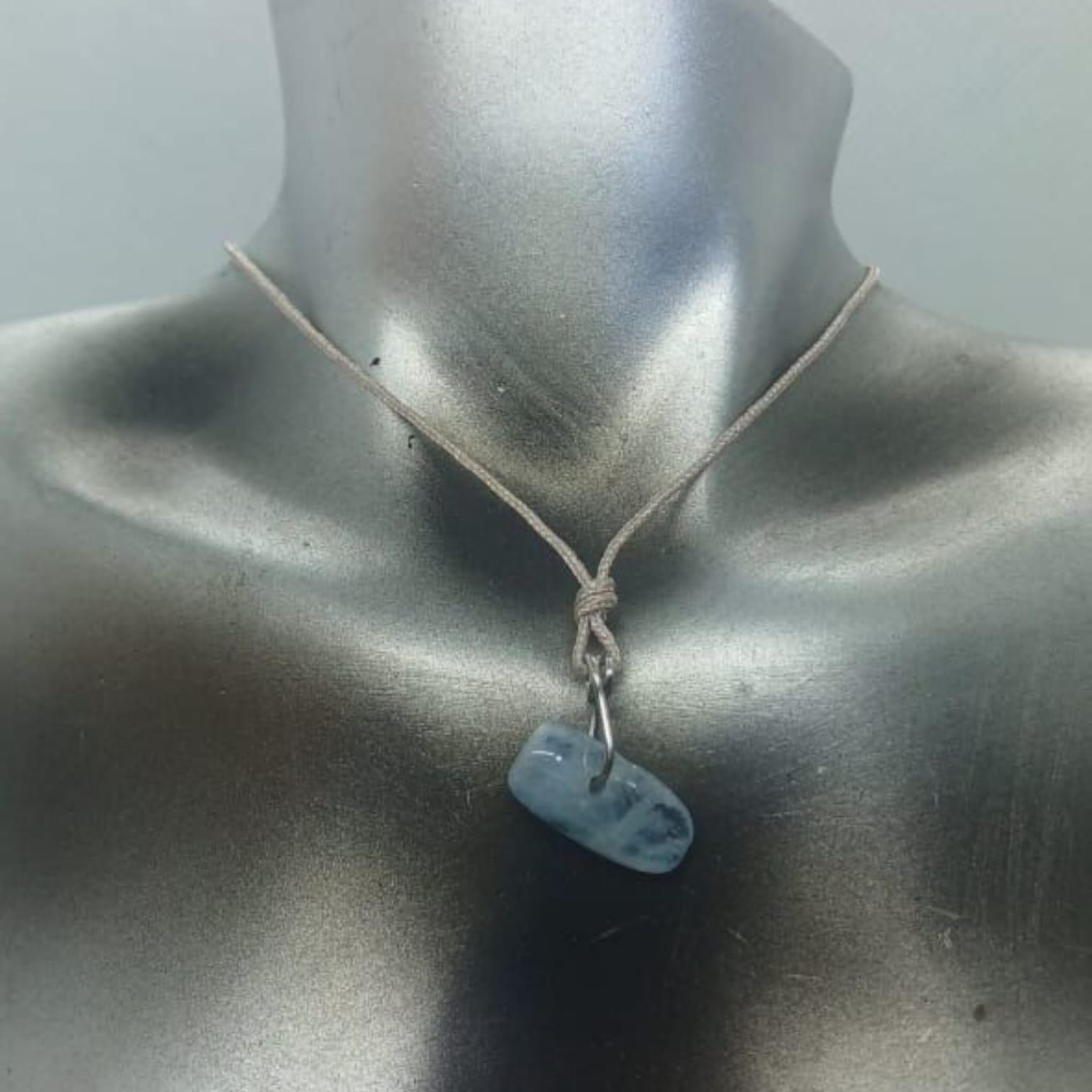AQUAMARINE PENDANT NECKLACE