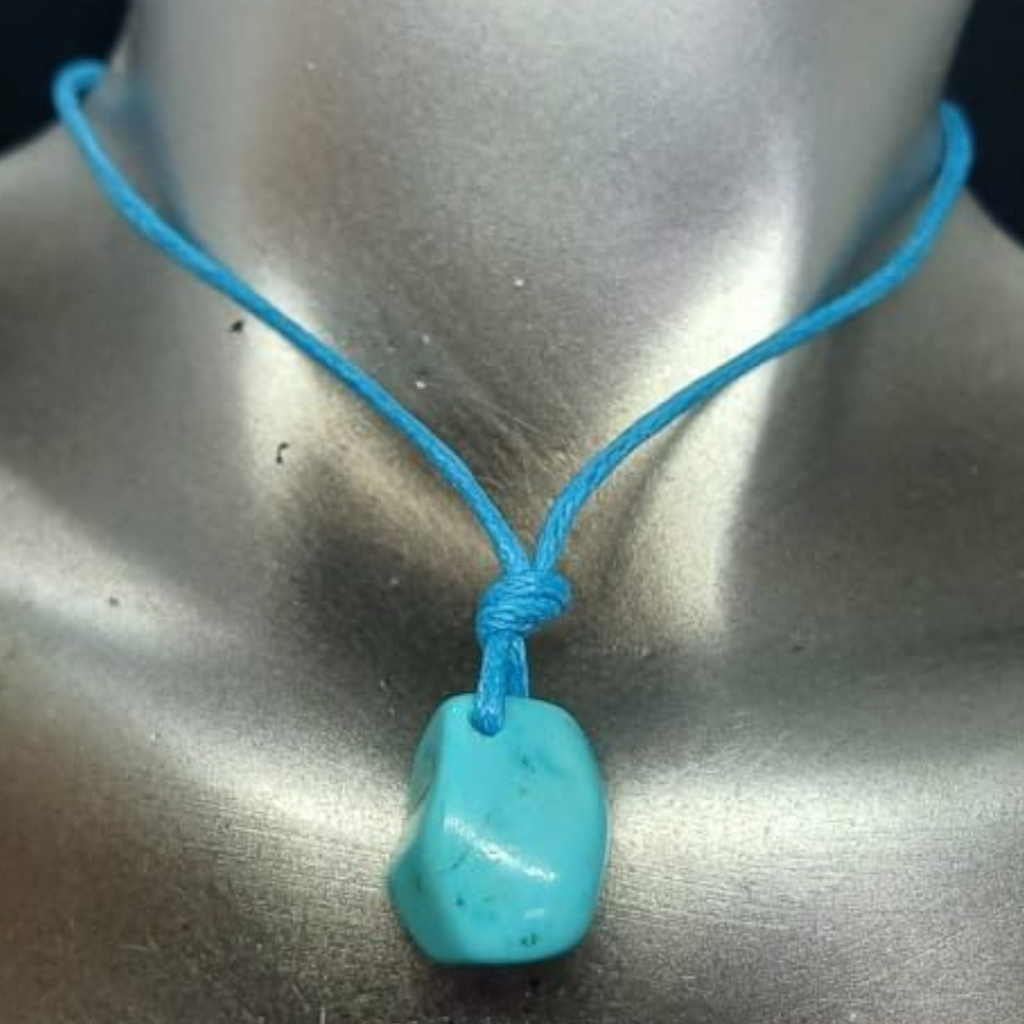 HOWLITE  PENDANT NECKLACE