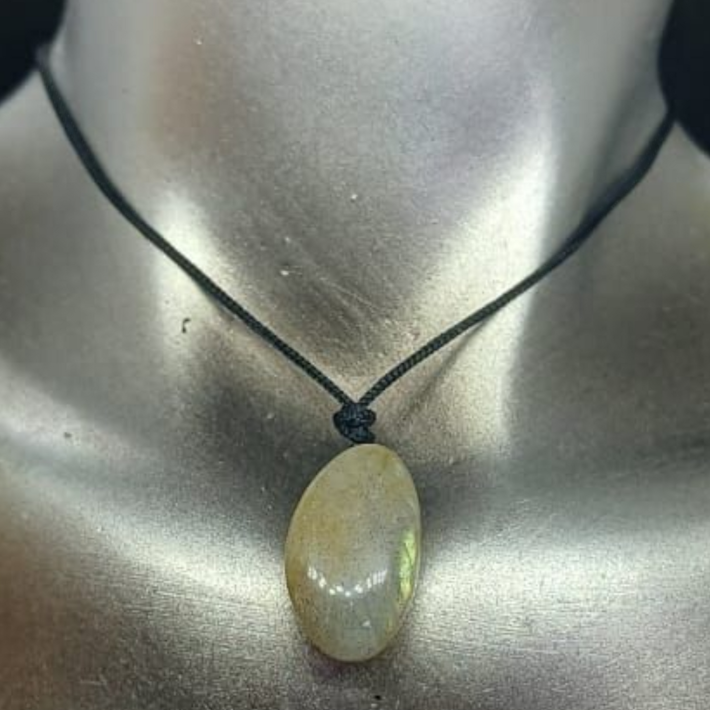 LABRADORITE ON STRING PENDANT NECKLACE