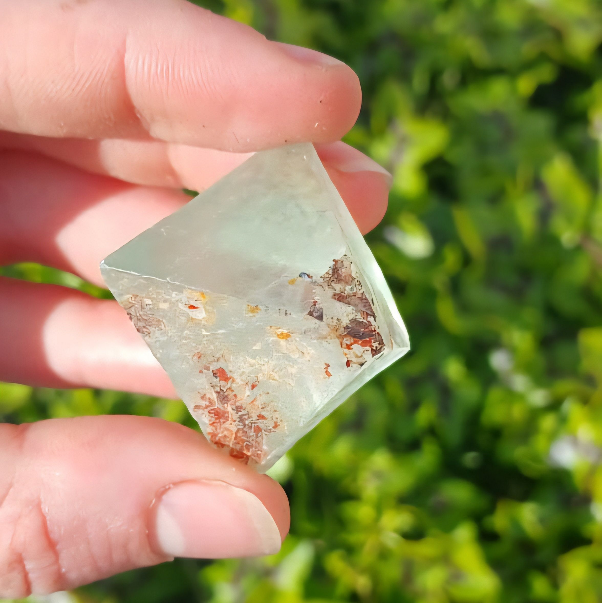 OCTAHEDRAL FLUORITE LARGE