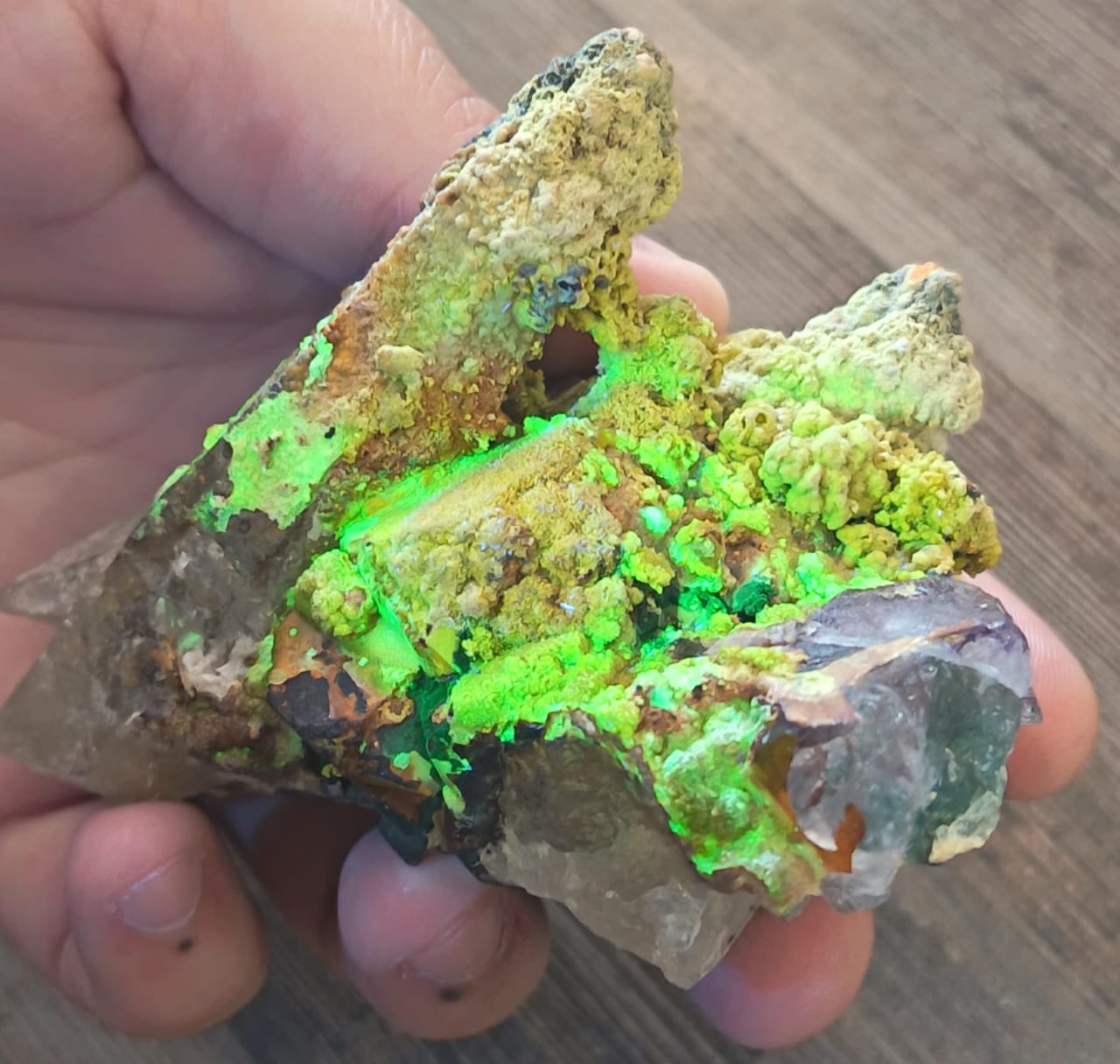 Rare Combination Of Quartz With Epidote On Fluorite And Tourmaline From Erongo Namibia - 292g