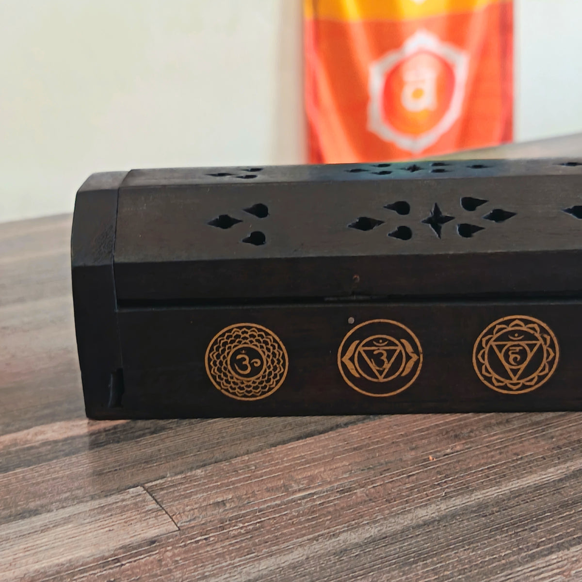 ASH BOX BLACK WOODEN CHAKRA GOLDEN