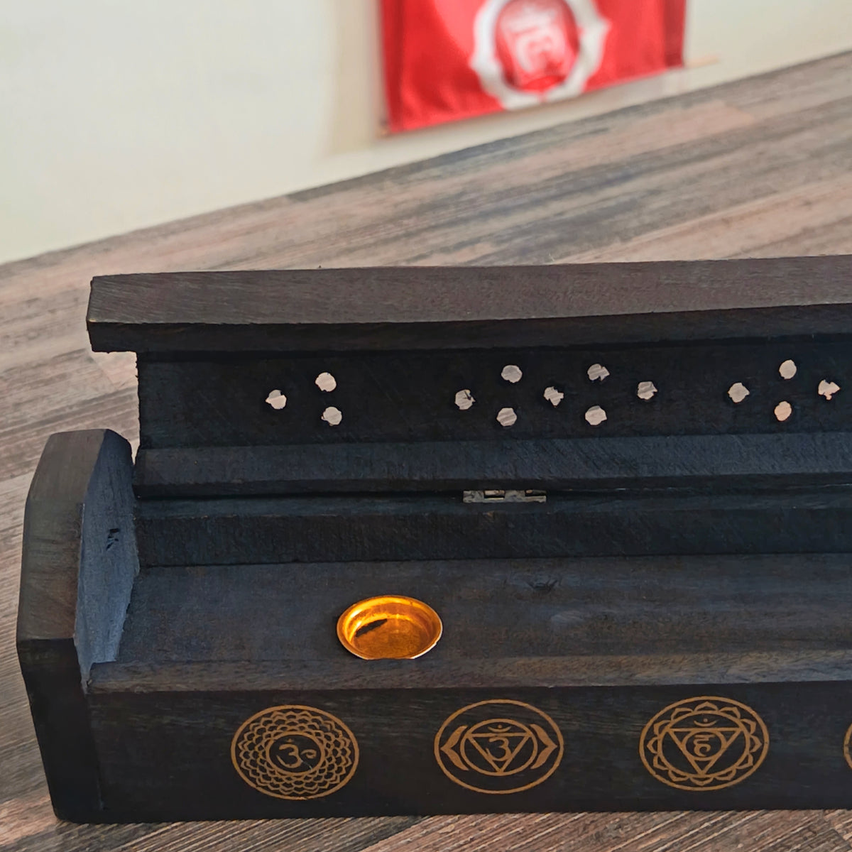 ASH BOX BLACK WOODEN CHAKRA GOLDEN