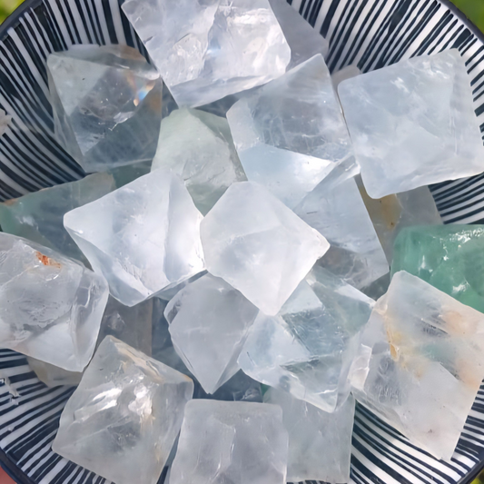 OCTAHEDRAL FLOURITE MED