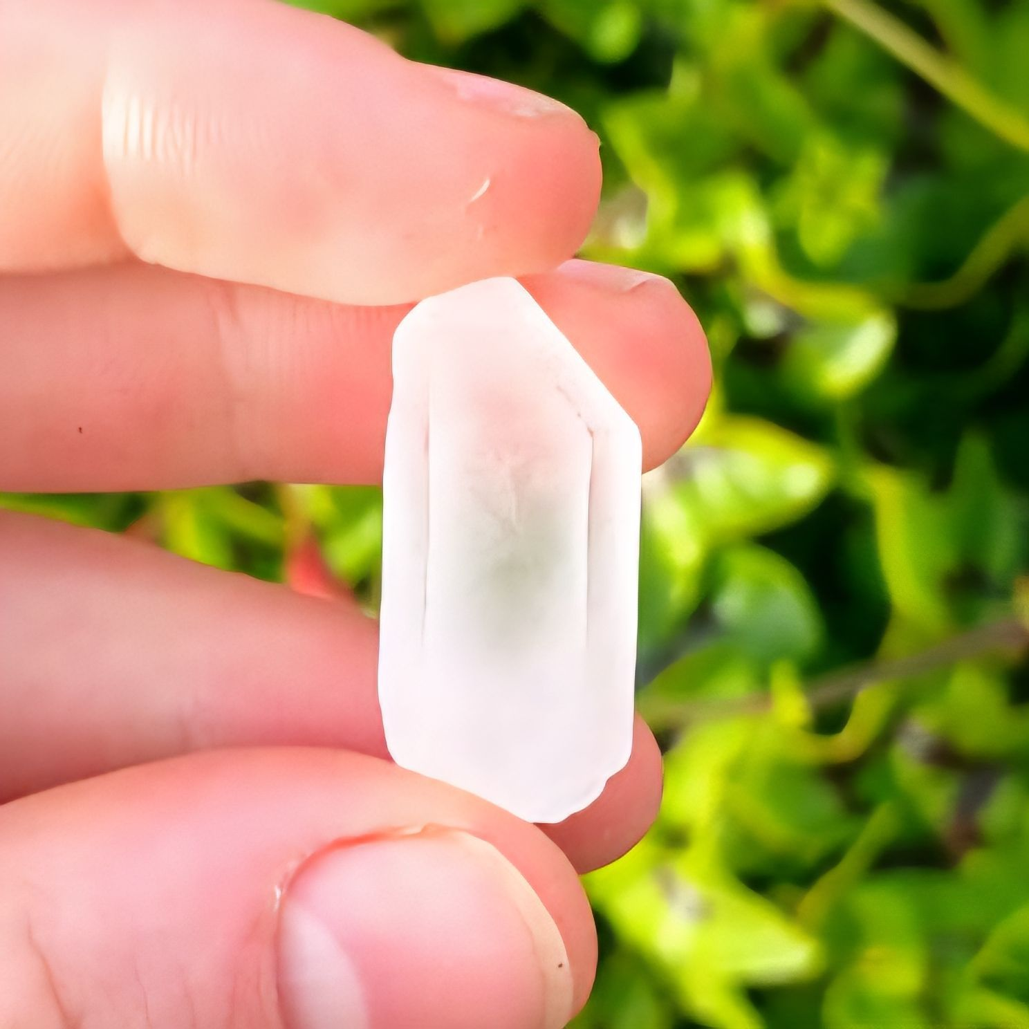 CLEAR QUARTZ POINTS SMALL