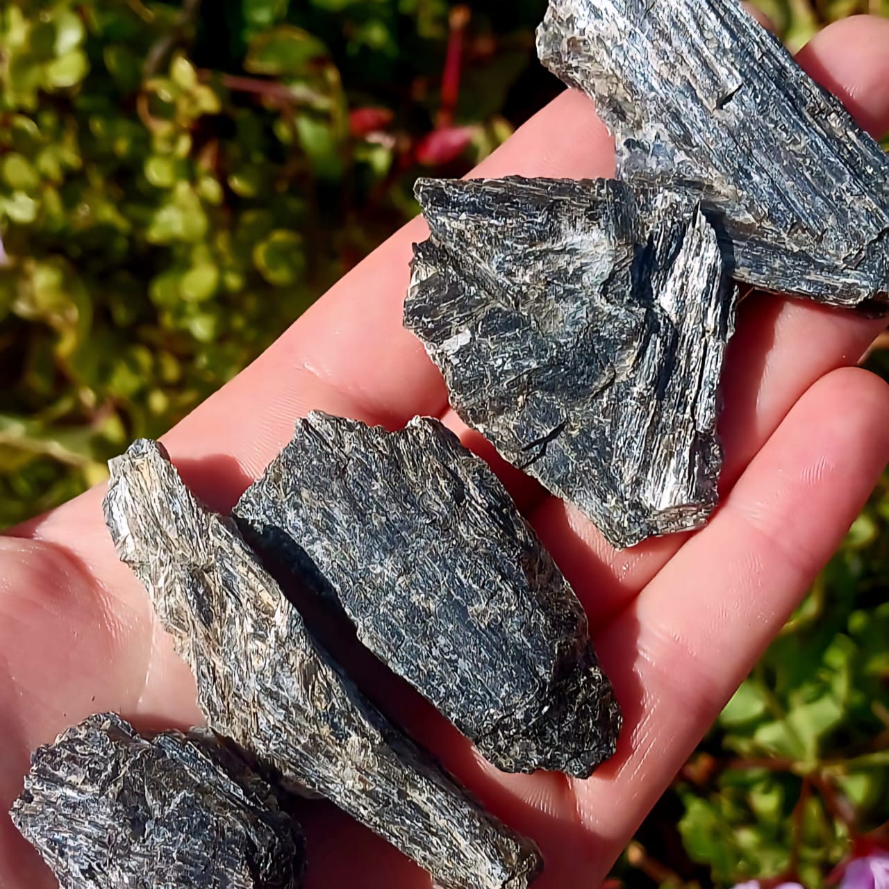 BLACK KYANITE