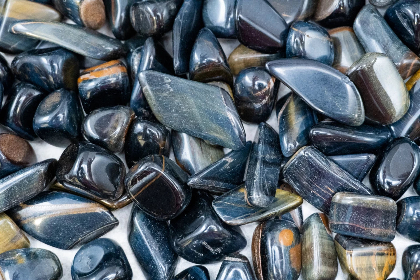 BLUE TIGERS EYE TUMBLE 