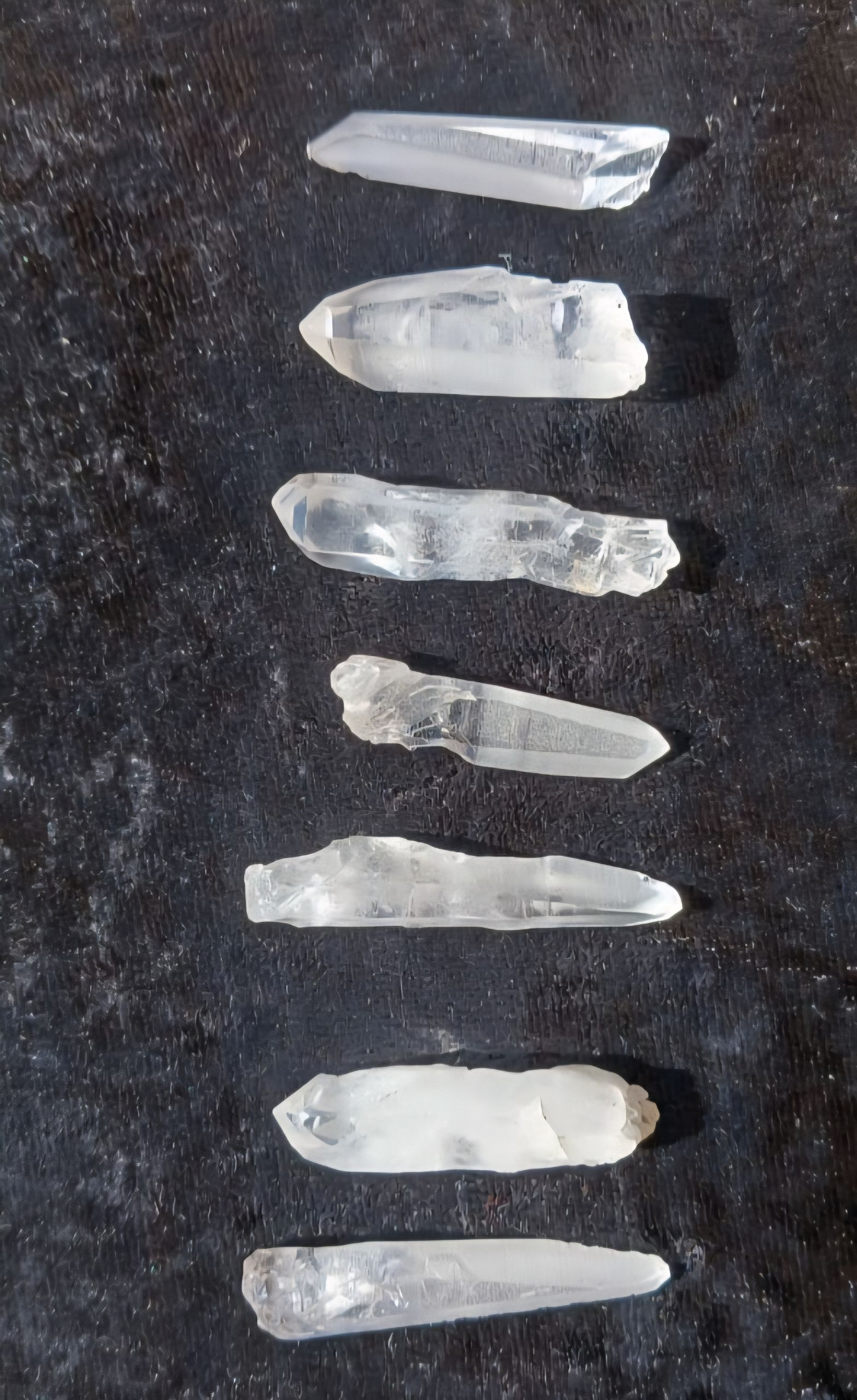 LEMURIAN QUARTZ POINTS 2-3CM