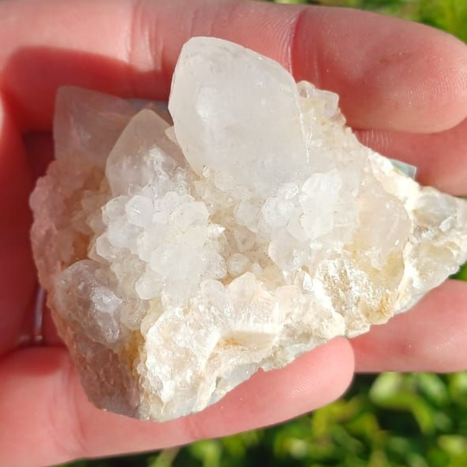 SPIRIT QUARTZ CLUSTER 4-7CM