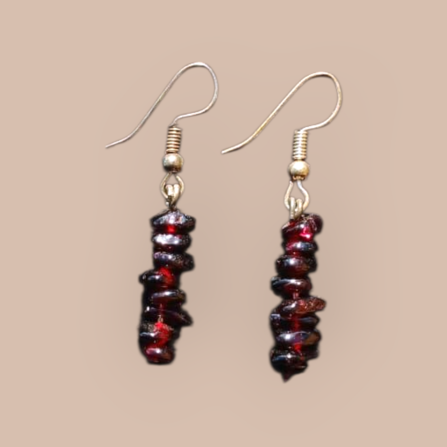 GARNET CHIPS EARRINGS 