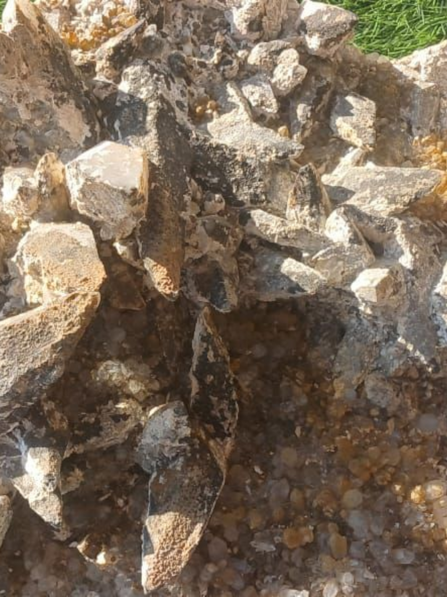 CALCITE QUARTZ CLUSTER LARGE