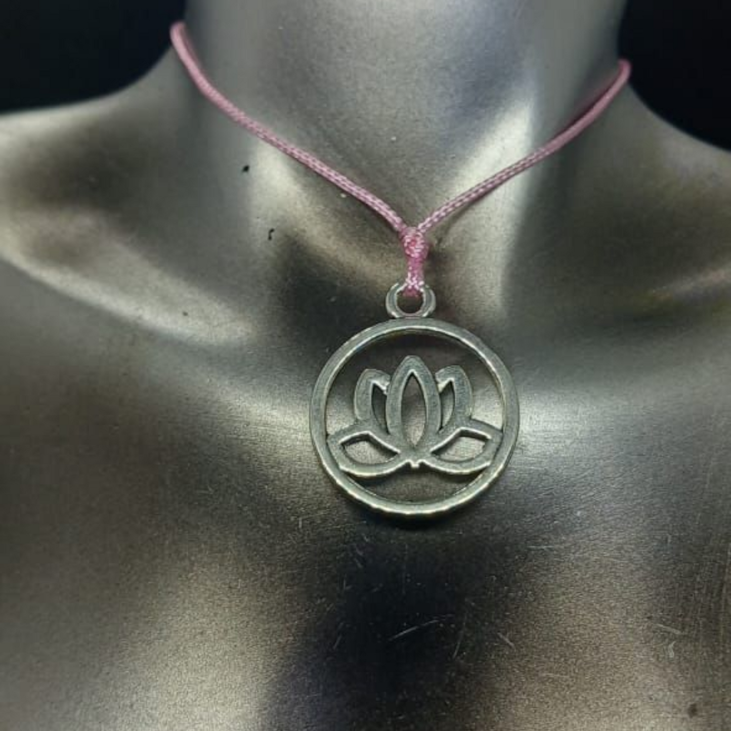 LOTUS NECKLACE 2cm
