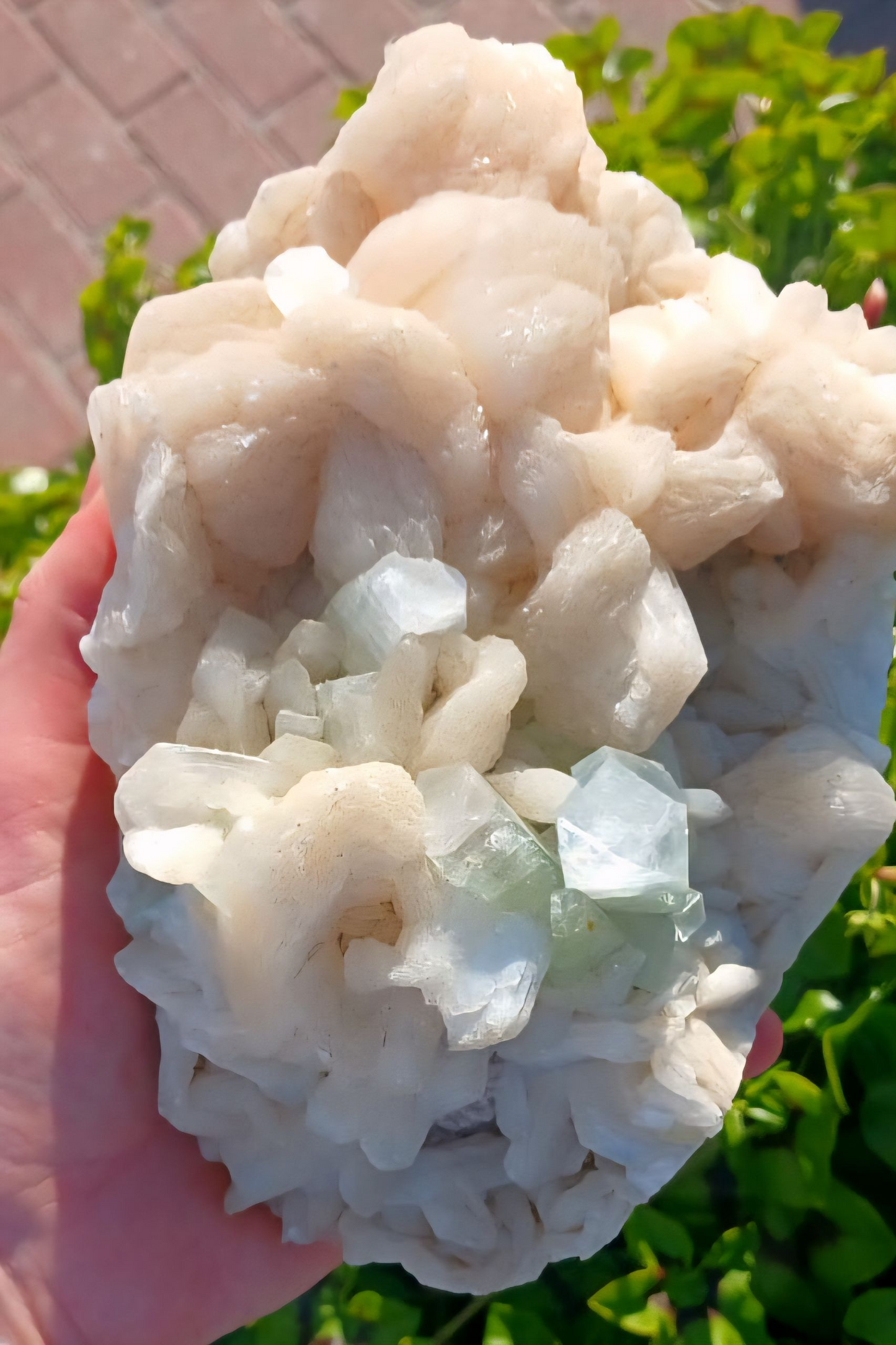 APOPHYLLITE & STILLBITE CLUSTER 18CM