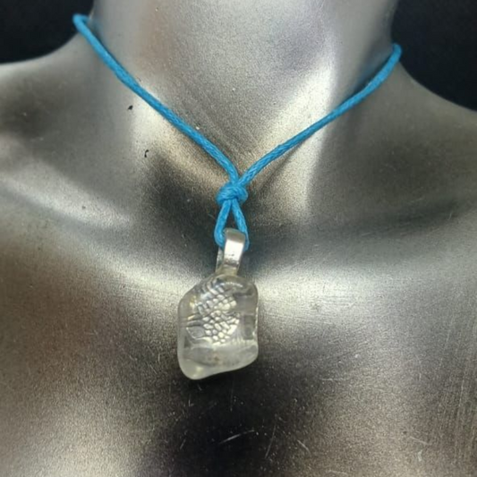 CLEAR QUARTZ PENDANT NECKLACE 