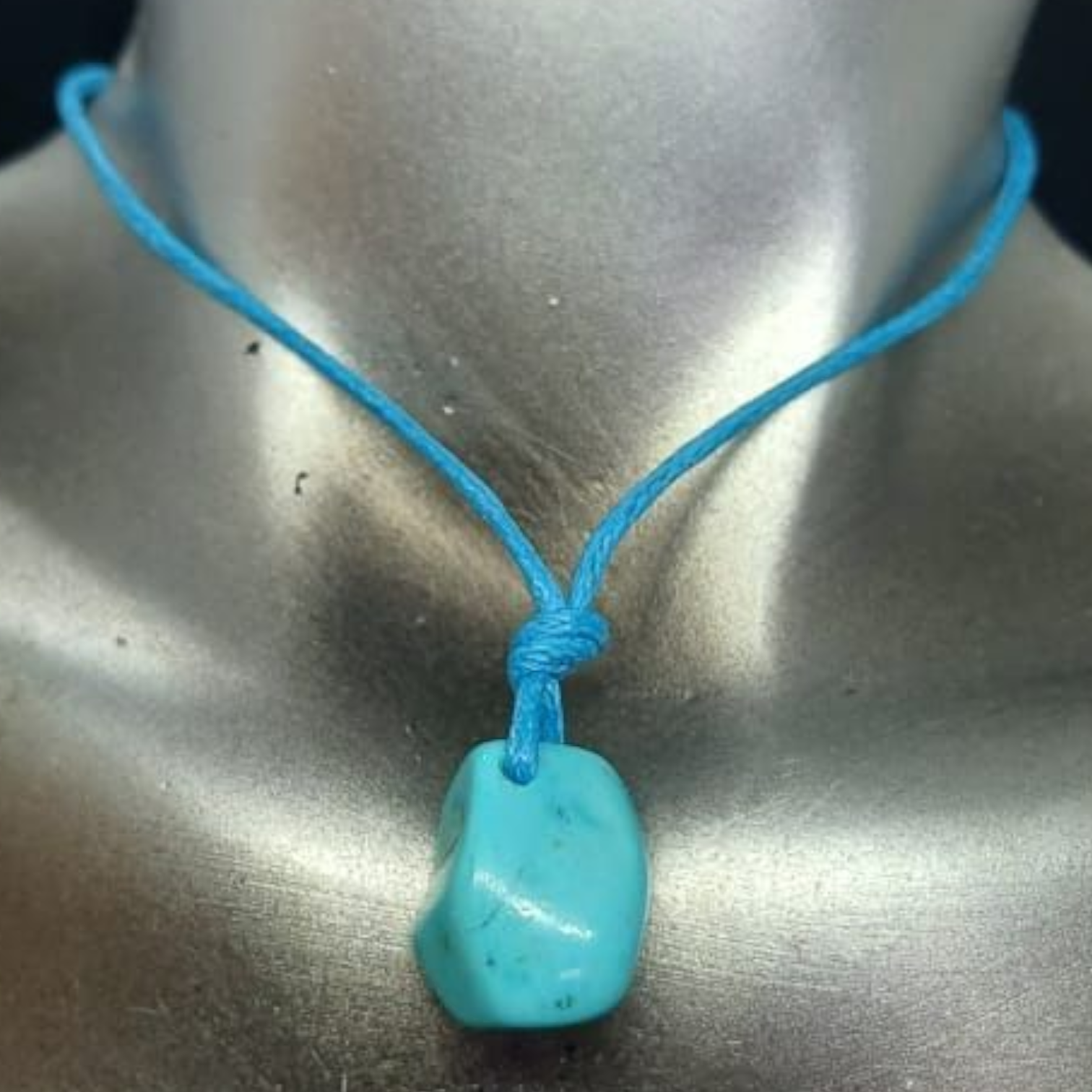 HOWLITE PENDANT NECKLACE 